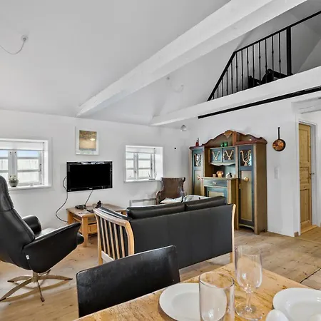 2 Bedroom Amazing In Casa de Férias Blåvand