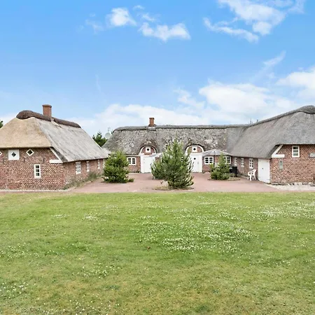 2 Bedroom Amazing In *