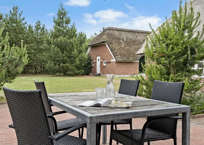 2 Bedroom Amazing In Blåvand